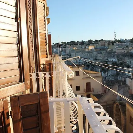 Palazzo Saraceno ماتيرا